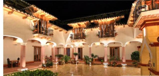 Hotel Casa De Familia De San Cristobal Сан-Кристобаль-де-Ла-Касас Экстерьер фото