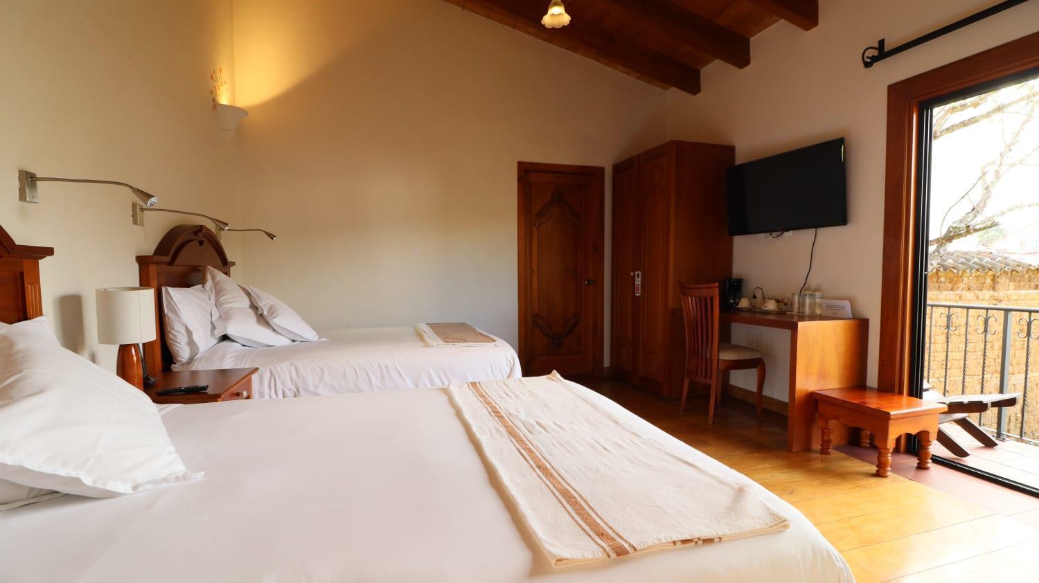 Hotel Casa De Familia De San Cristobal Сан-Кристобаль-де-Ла-Касас Экстерьер фото