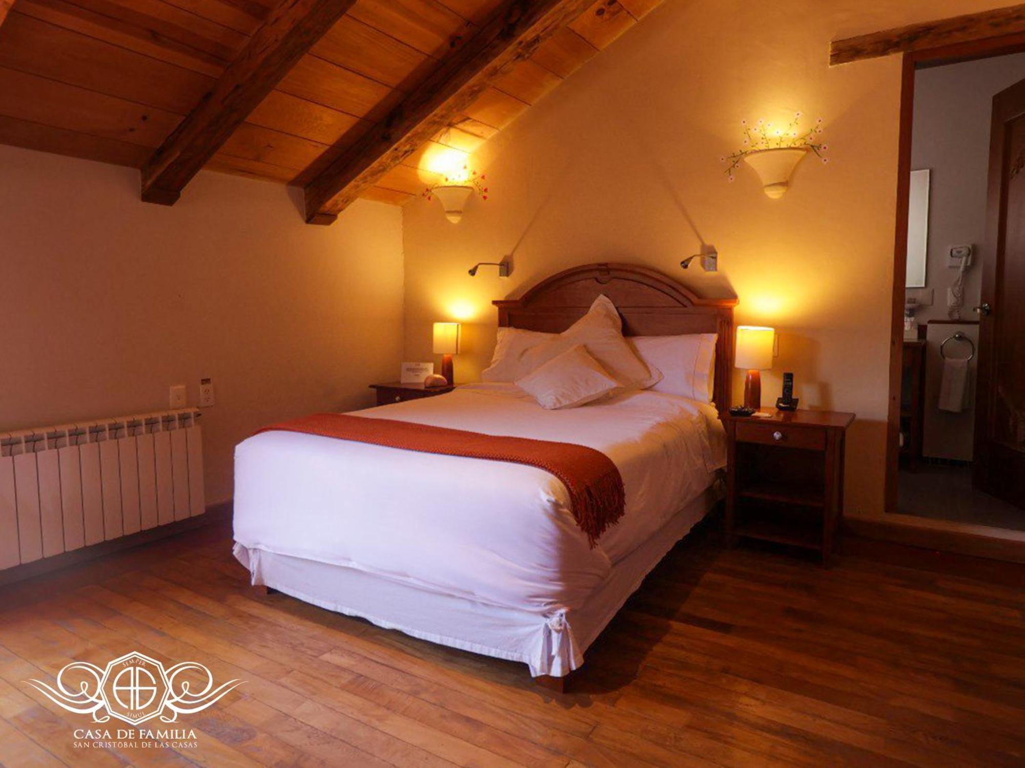 Hotel Casa De Familia De San Cristobal Сан-Кристобаль-де-Ла-Касас Экстерьер фото